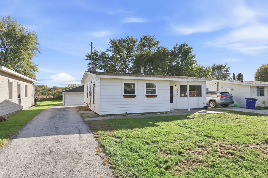1706 116th Avenue, Milan, IL 61264 - #2