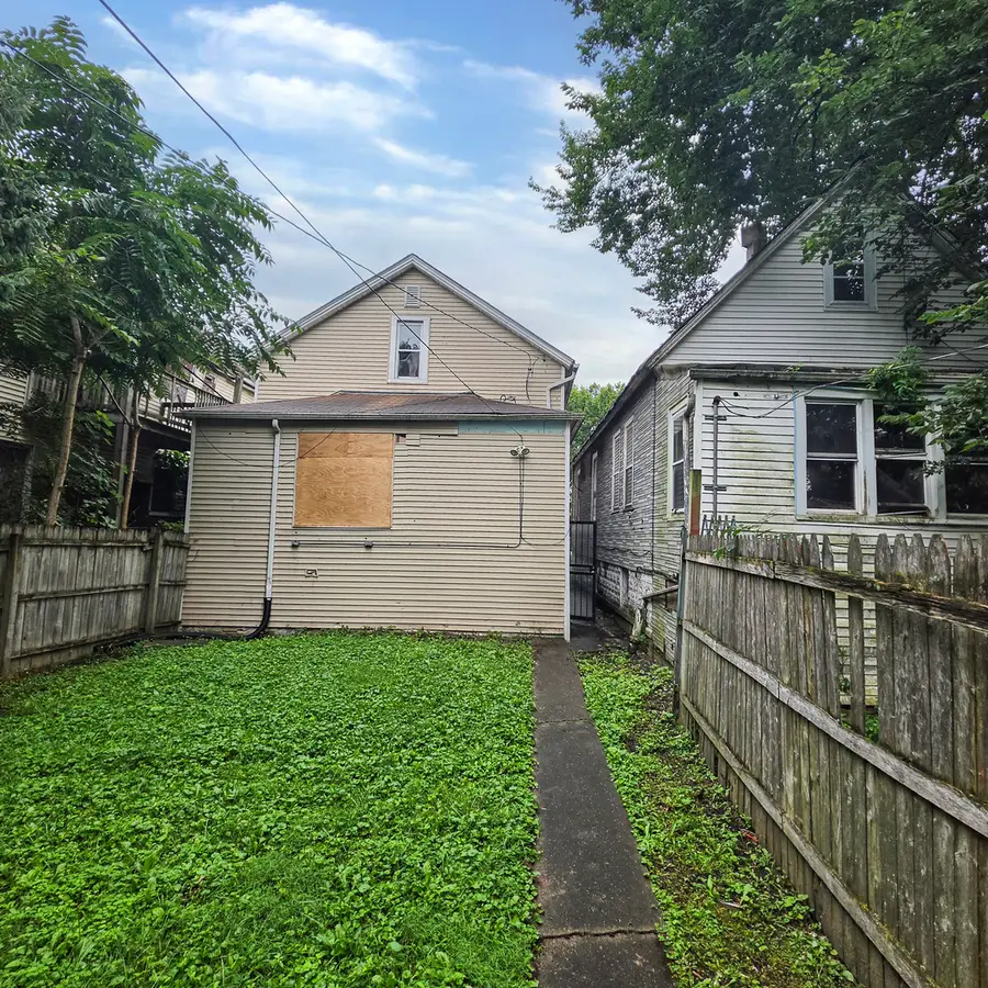 11566 S Lafayette Avenue, Chicago, IL 60628 - #3