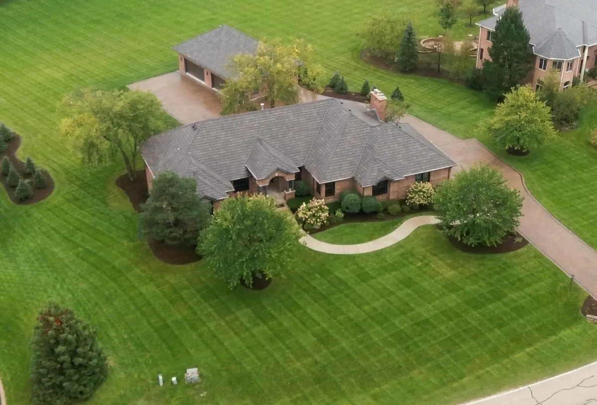 955 Livingston Lane, Inverness, IL 60010 - #1