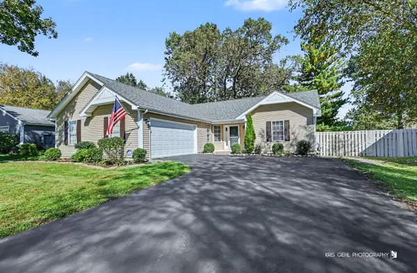 714 Dartmouth Drive, Island Lake, IL 60042
