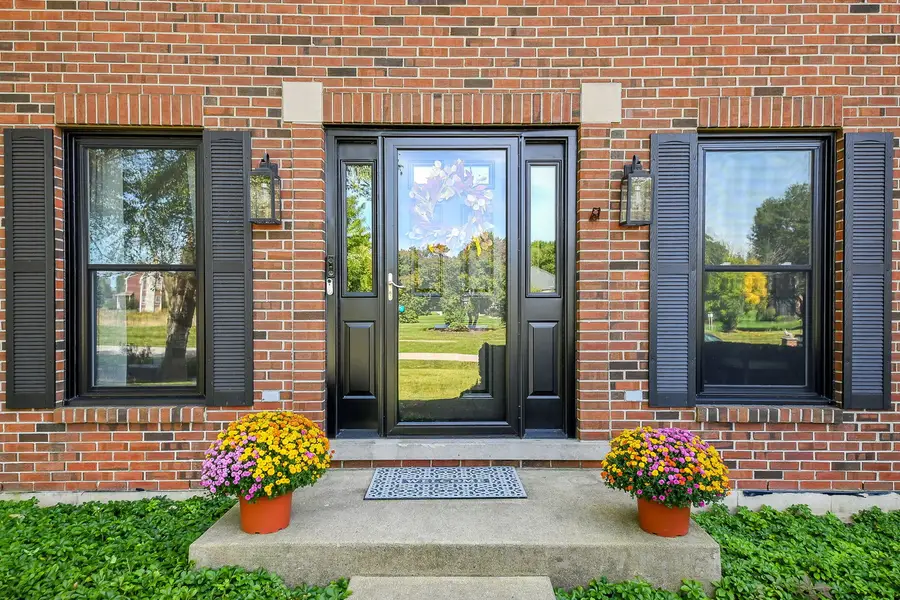 40W725 Aberdeen Lane, Saint Charles, IL 60175 - #2