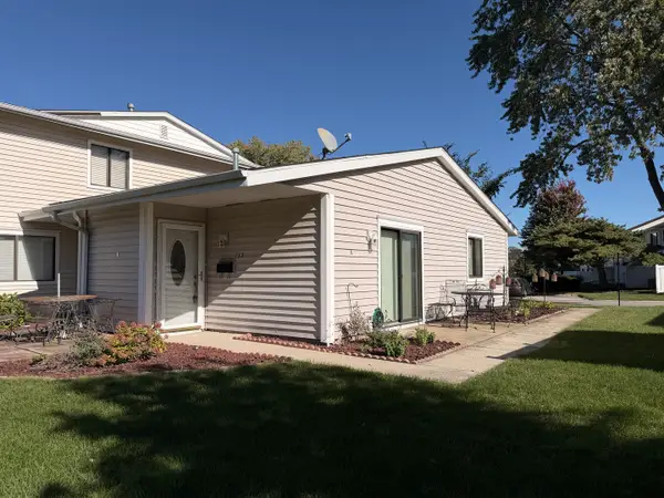 112 Windward Drive, Schaumburg, IL 60194