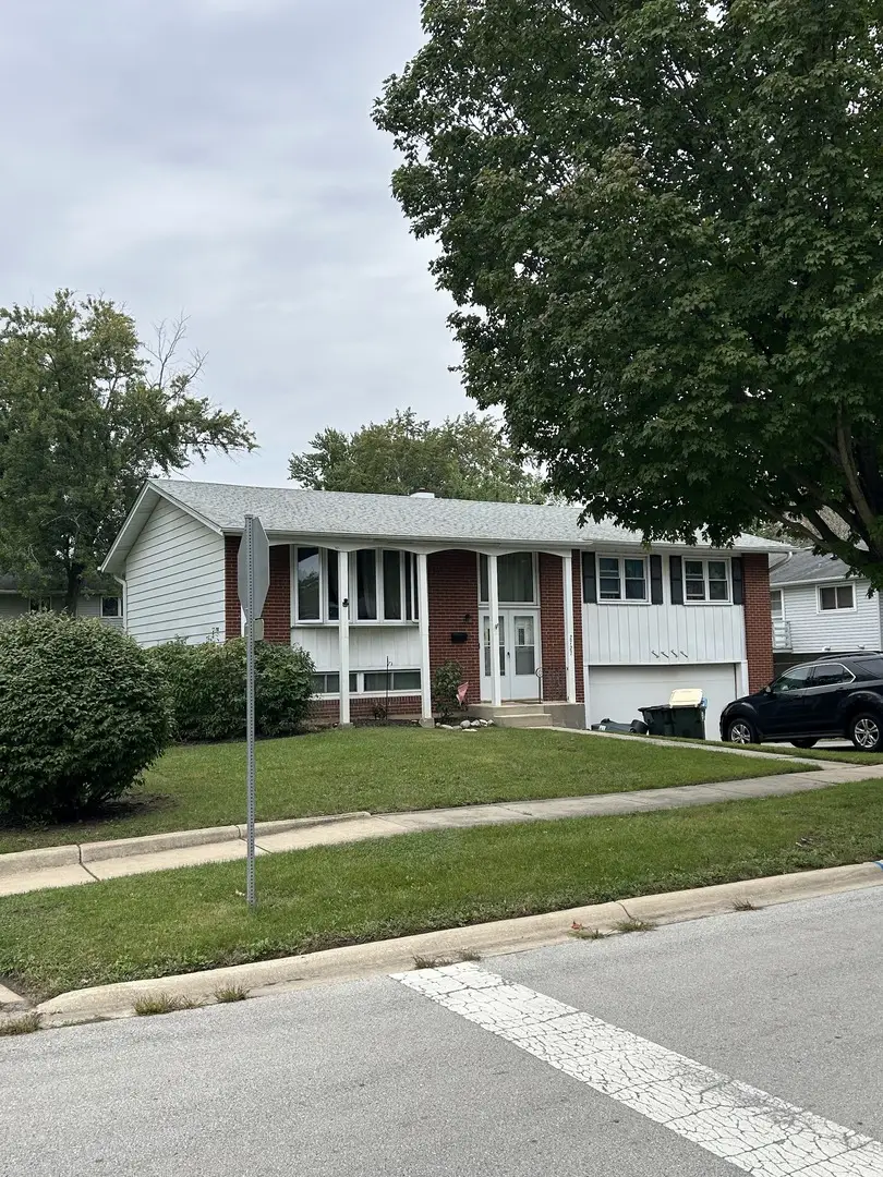 2727 Mitchell Drive, Woodridge, IL 60517 - #2