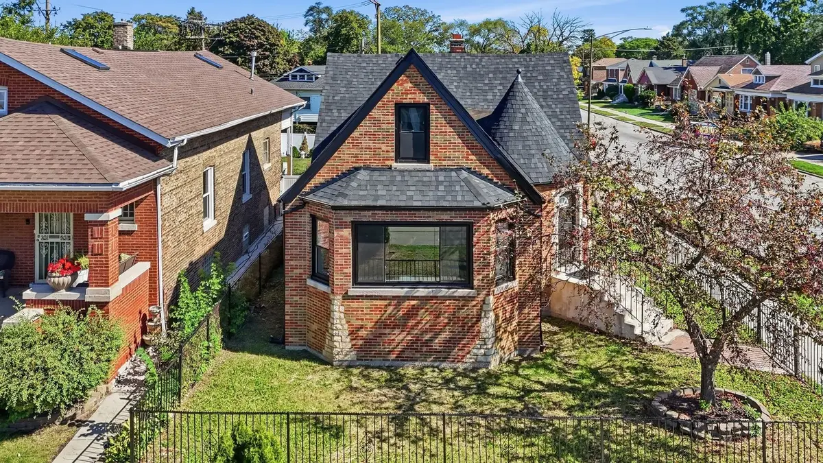 8257 S Blackstone Avenue, Chicago, IL 60619 - #1