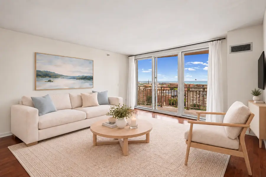 807 Davis Street #1211, Evanston, IL 60201 - #3