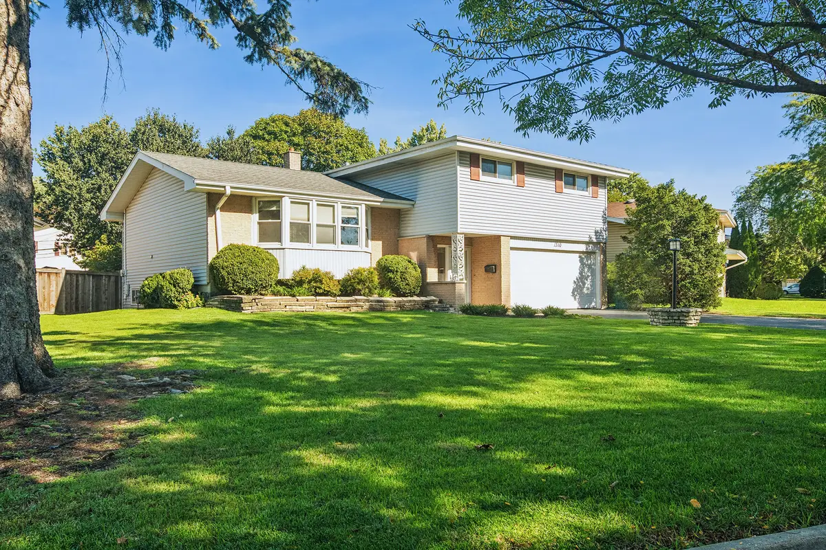 1310 E Ironwood Drive, Mount Prospect, IL 60056 - #1