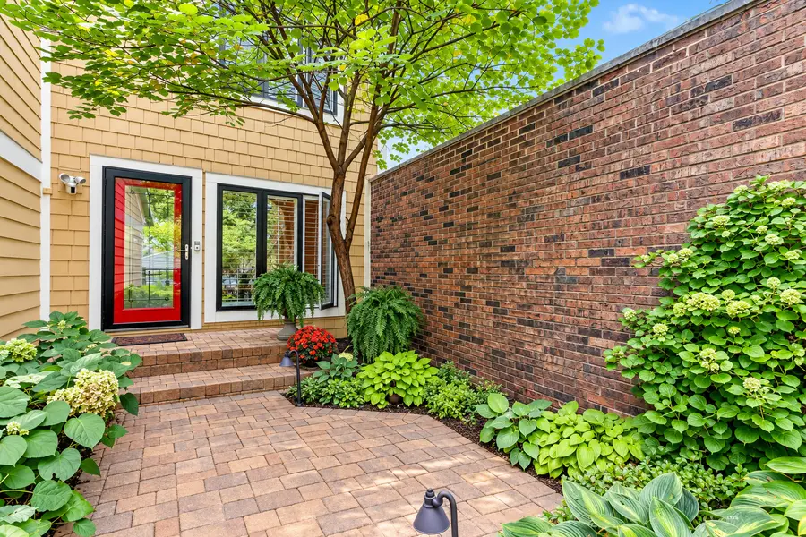 2098 Creekside Drive, Wheaton, IL 60189 - #2