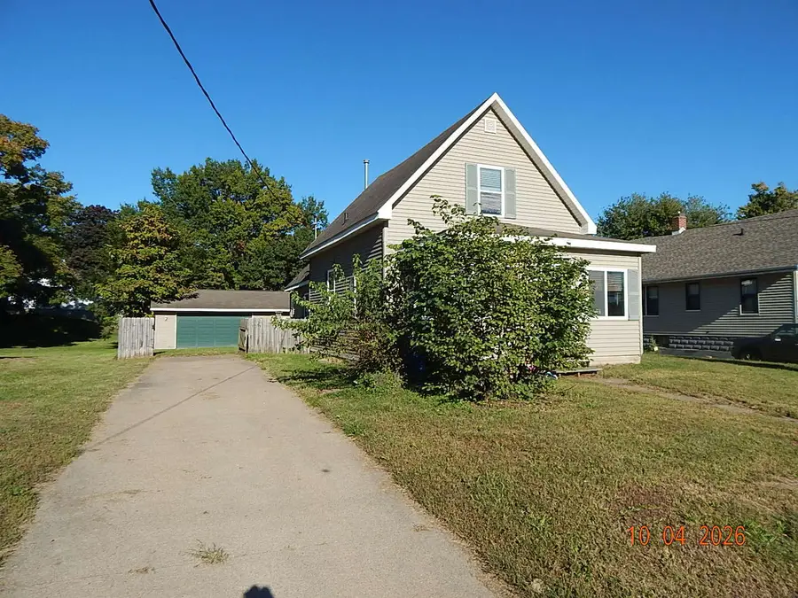 272 22nd Place, Clinton, IA 52732 - #2