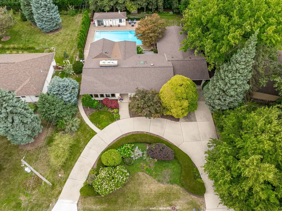 12 Meadowood Drive, Oak Brook, IL 60523 - #2