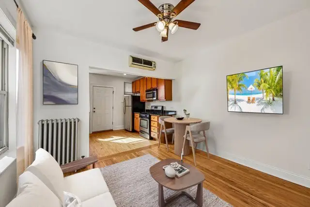 3257 W Olive Avenue #3, Chicago, IL 60659 - #3