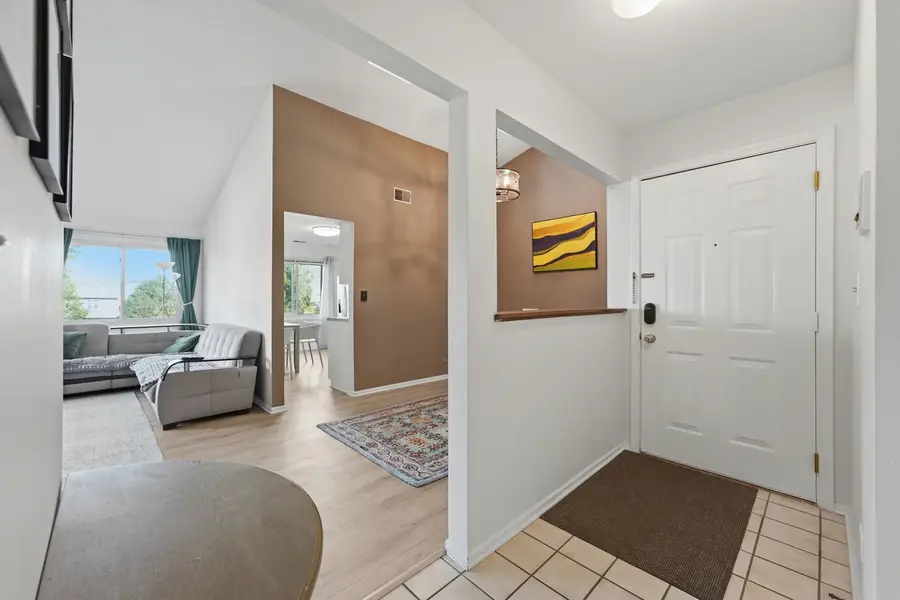 988 Harvest Circle #988, Buffalo Grove, IL 60089 - #2