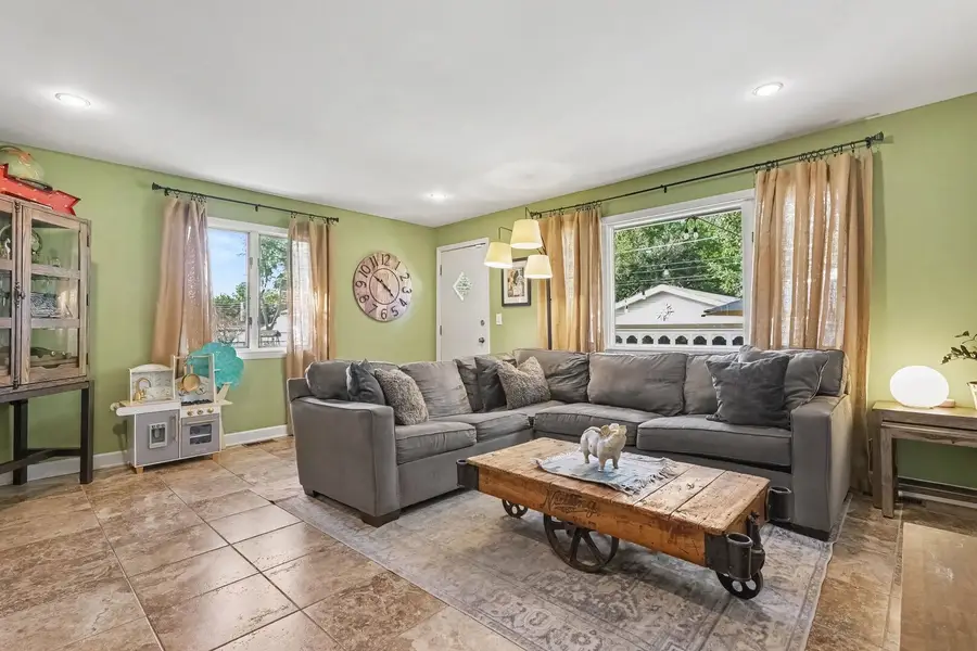 2342 S 3rd Avenue, North Riverside, IL 60546 - #2