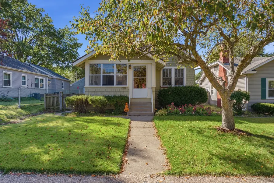 2910 Arlington Avenue, Davenport, IA 52803 - #3