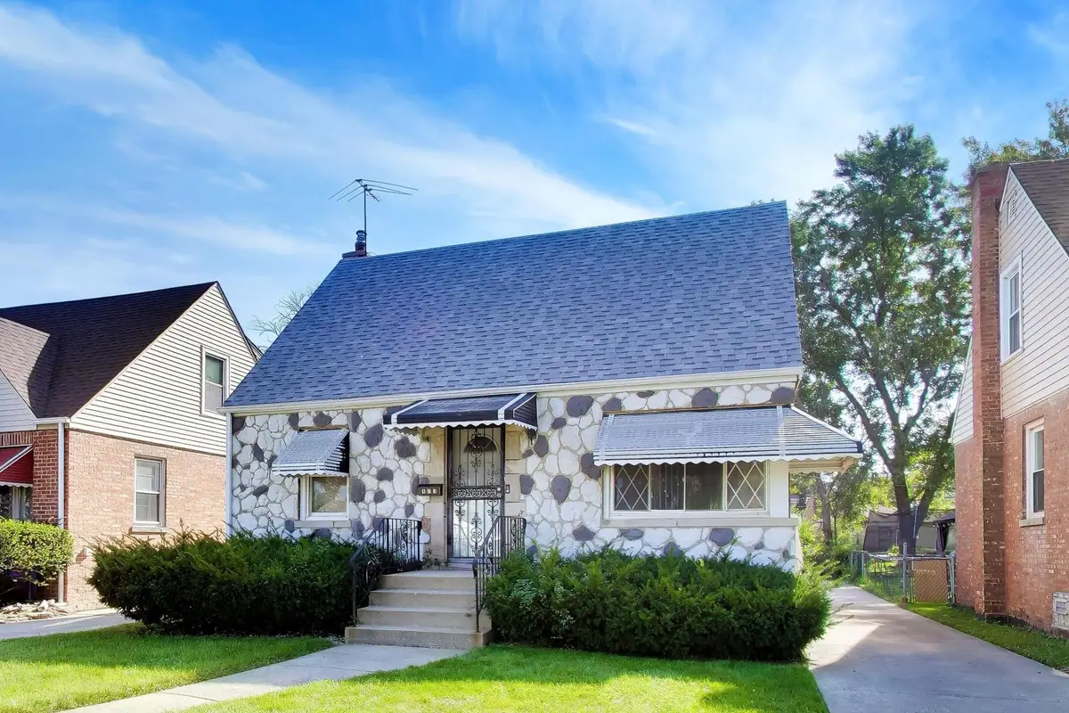 423 Frederick Avenue, Bellwood, IL 60104 - #1