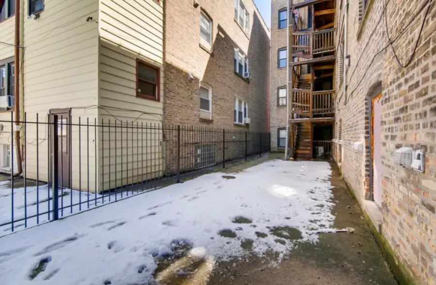 4444 W Gunnison Street #2, Chicago, IL 60630 - #3