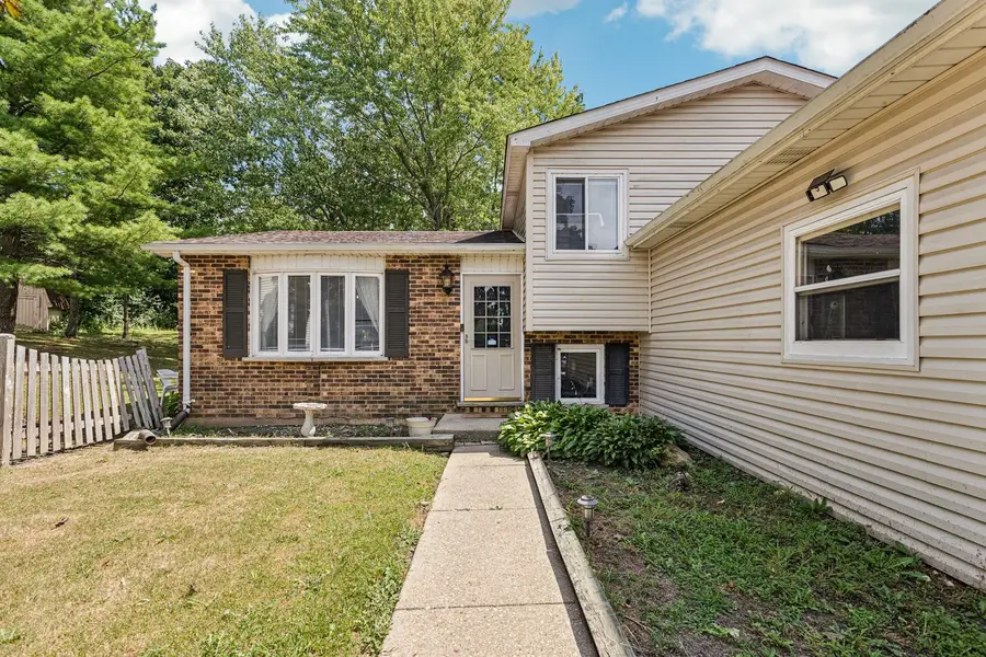 710 Greenbriar Lane, Lindenhurst, IL 60046 - #2