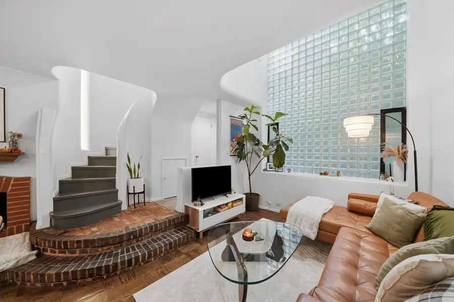 1209 N State Parkway #4, Chicago, IL 60610 - #2