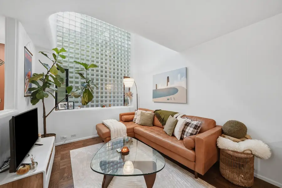 1209 N State Parkway #4, Chicago, IL 60610 - #3
