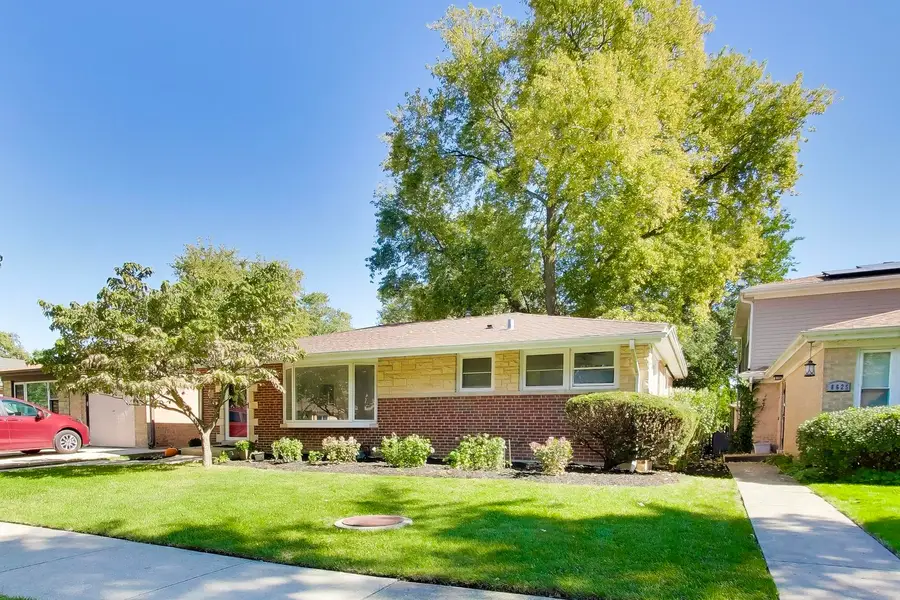8631 Central Park Avenue, Skokie, IL 60076 - #2