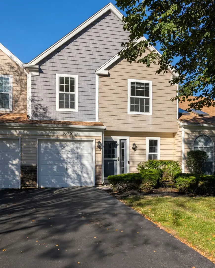 1676 Pebble Beach Circle #1676, Elgin, IL 60123 - #2