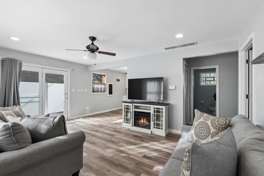 16132 Latrobe Avenue, Oak Forest, IL 60452 - #3