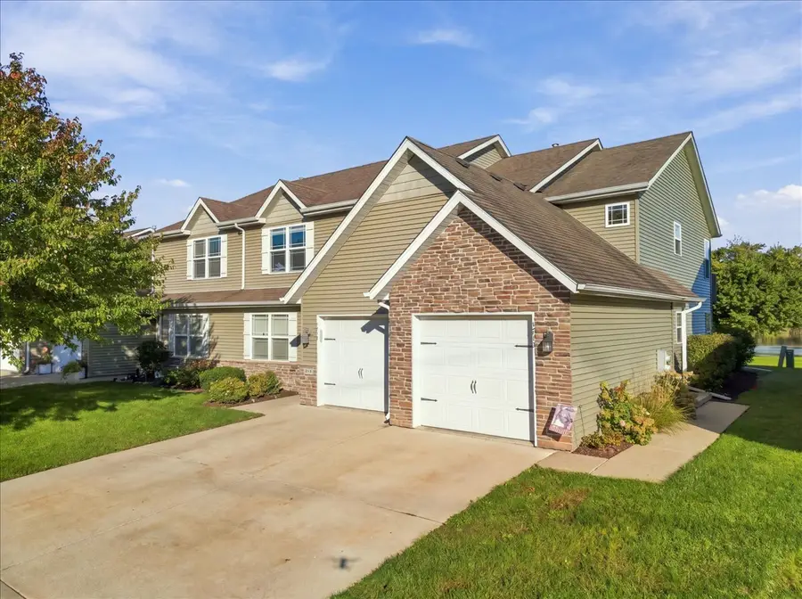 1711 W River Street, Dixon, IL 61021 - #2