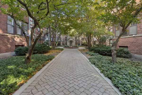 846 Hinman Avenue #3, Evanston, IL 60202