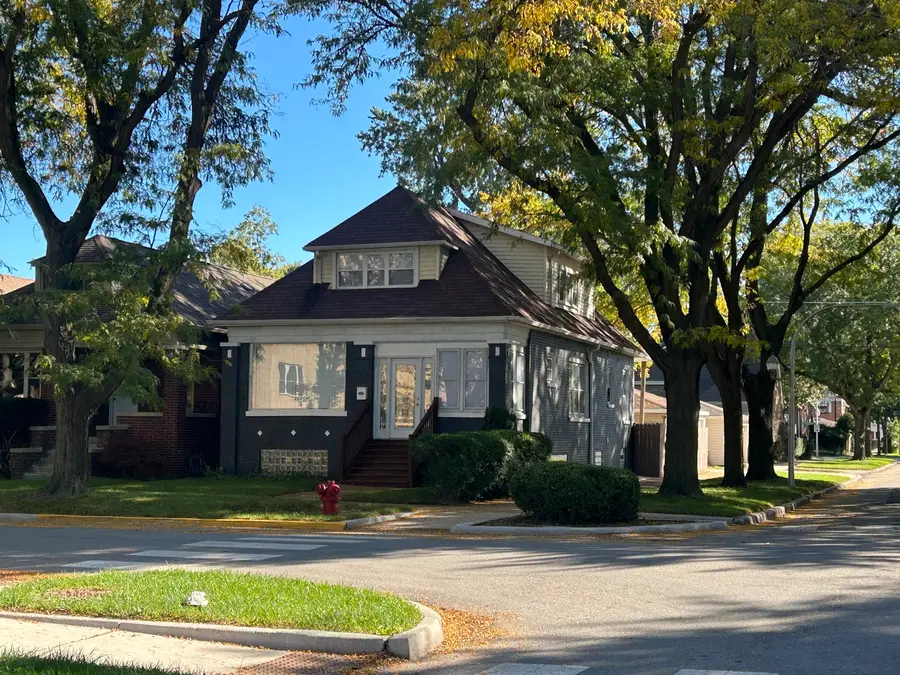 7659 S Bennett Avenue, Chicago, IL 60649 - #2