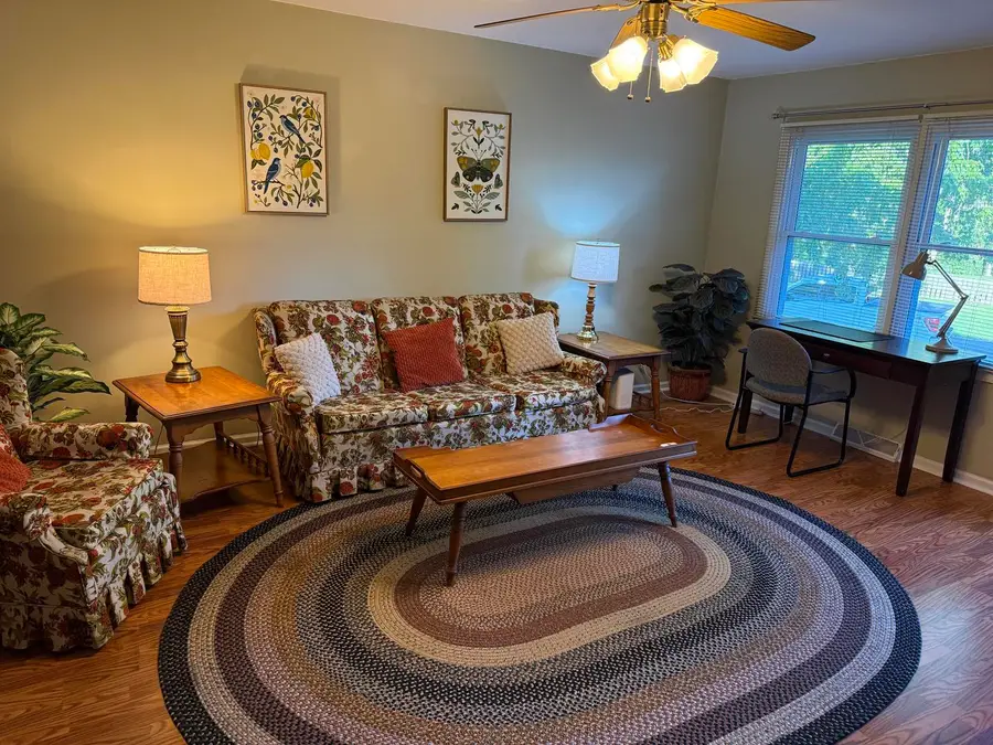 101 N East Street, Mahomet, IL 61853 - #2