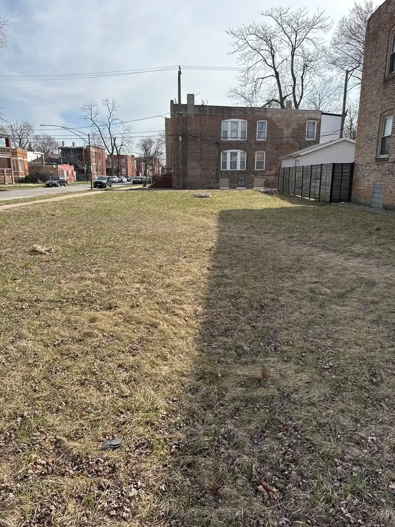 201 E 70th Street, Chicago, IL 60637 - #2