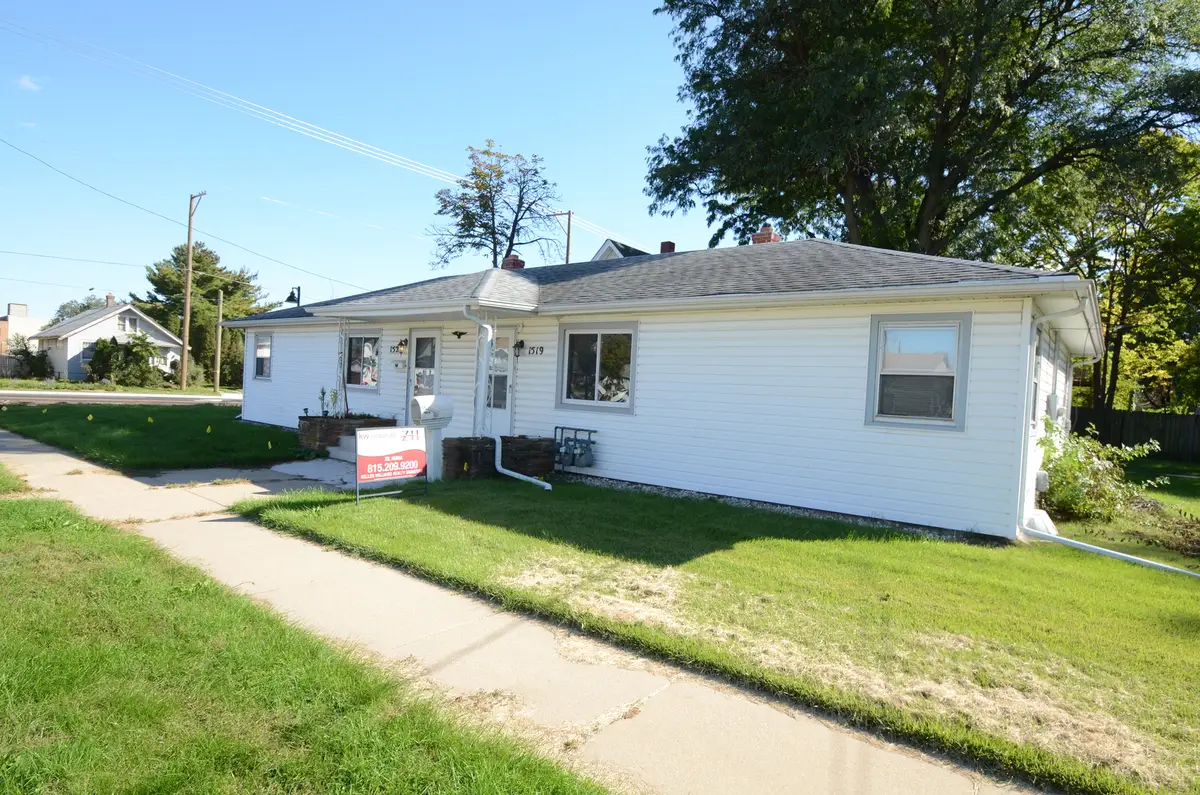 1519 21st Avenue, Rockford, IL 61104 - #1