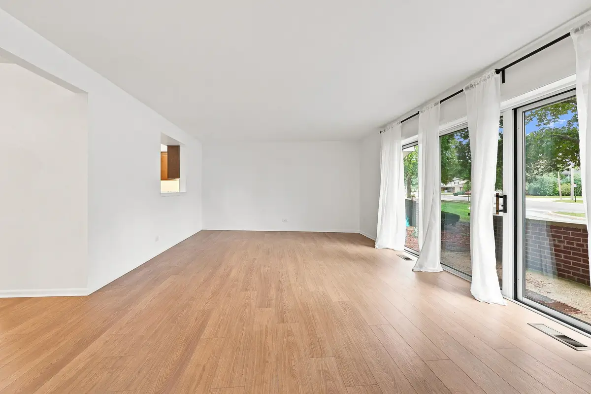 1025 S Fernandez Avenue #1S, Arlington Heights, IL 60005 - #1