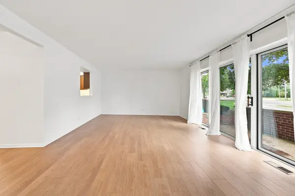 1025 S Fernandez Avenue #1S, Arlington Heights, IL 60005