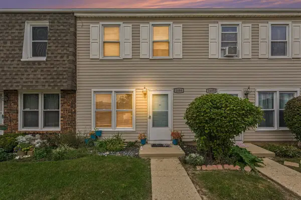 1686 Shamrock Court, Aurora, IL 60505