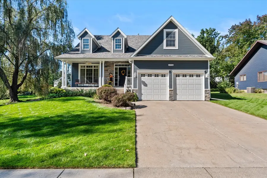 1776 Hollow View Drive, Bettendorf, IA 52722 - #2