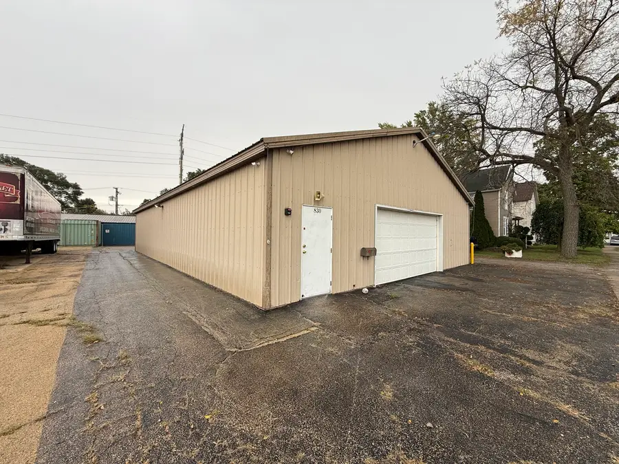 830 S Mcmullen Drive, Kankakee, IL 60901 - #2