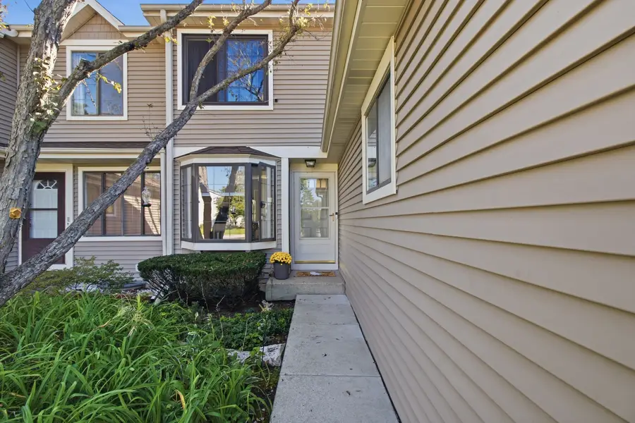241 E Forest Knoll Drive, Palatine, IL 60074 - #2