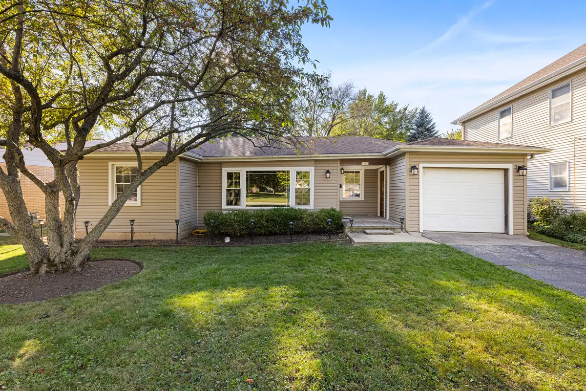 200 S Greeley Street, Palatine, IL 60067 - #1