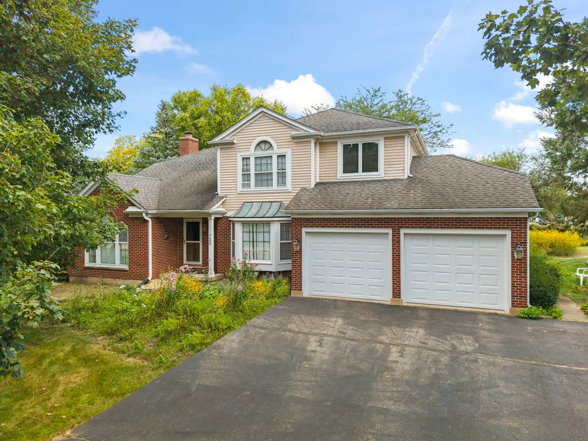 730 Cambridge Place, Sycamore, IL 60178 - #1
