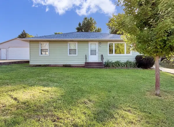 235 Cherry Court, Silvis, IL 61282