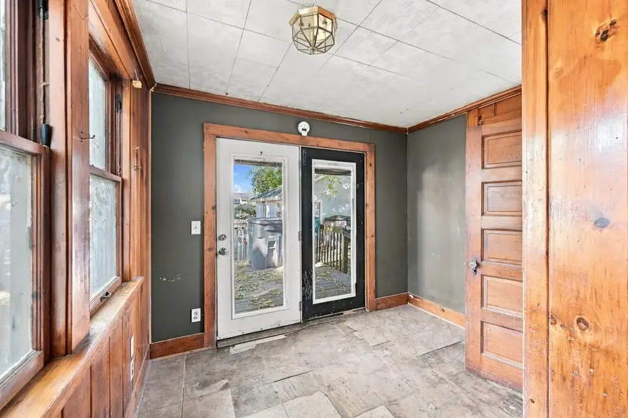 2819 9th Avenue, Moline, IL 61265 - #3