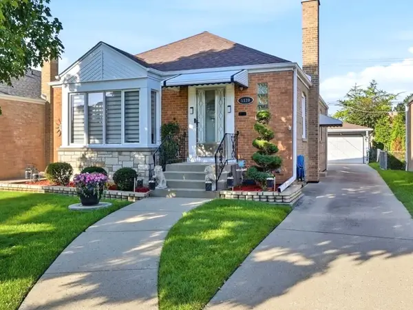 Address Withheld By Seller, Chicago, IL 60656