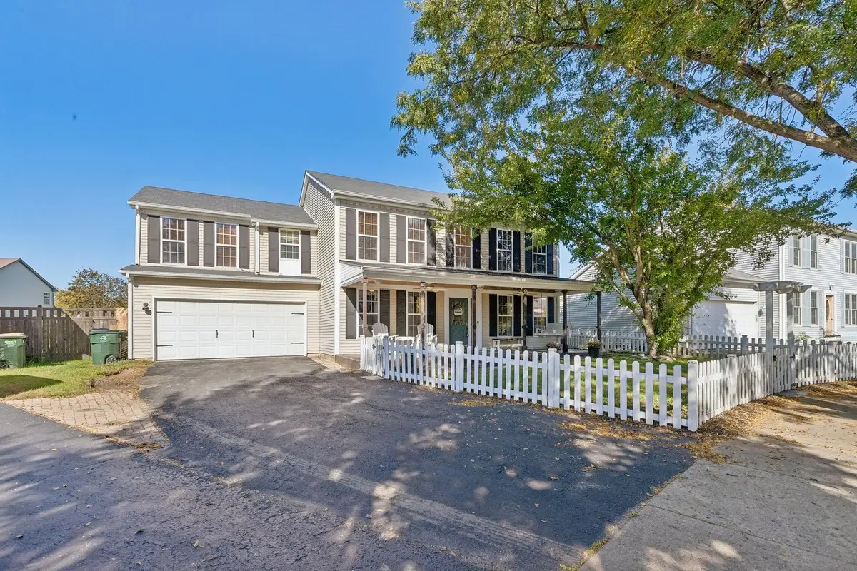 123 Eisenhower Drive, Oswego, IL 60543 - #1