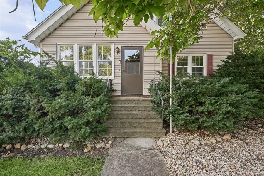 213 N Main Street, Saybrook, IL 61770 - #2