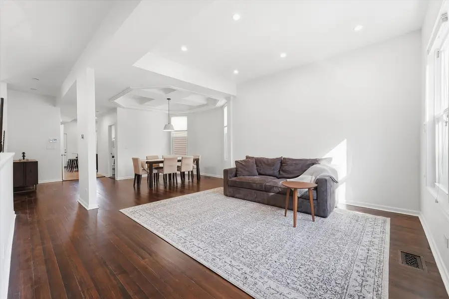 3732 W Mclean Avenue, Chicago, IL 60647 - #2