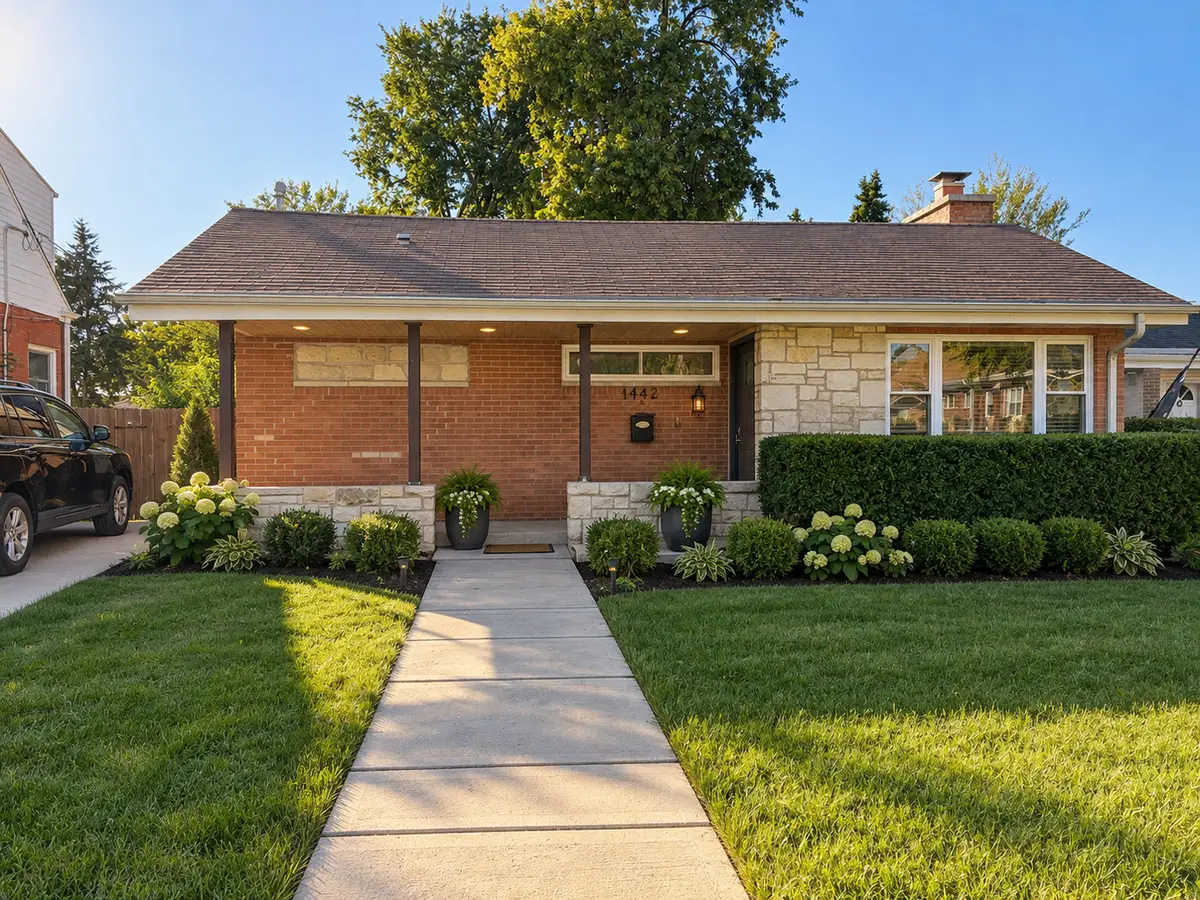 1442 Suffolk Avenue, Westchester, IL 60154 - #1