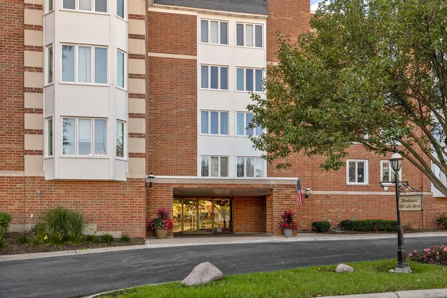 50 Lake Boulevard #667, Buffalo Grove, IL 60089 - #3