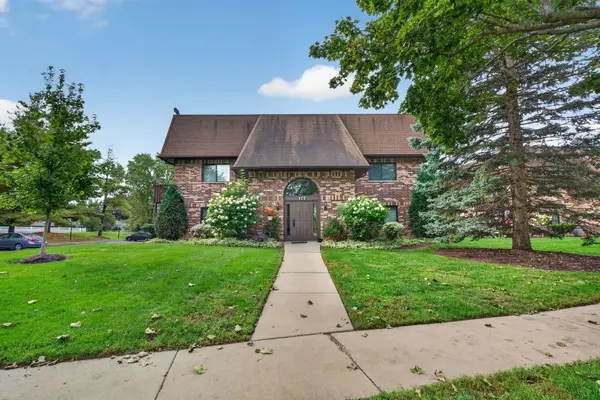 177 Uteg Street #104C, Crystal Lake, IL 60014