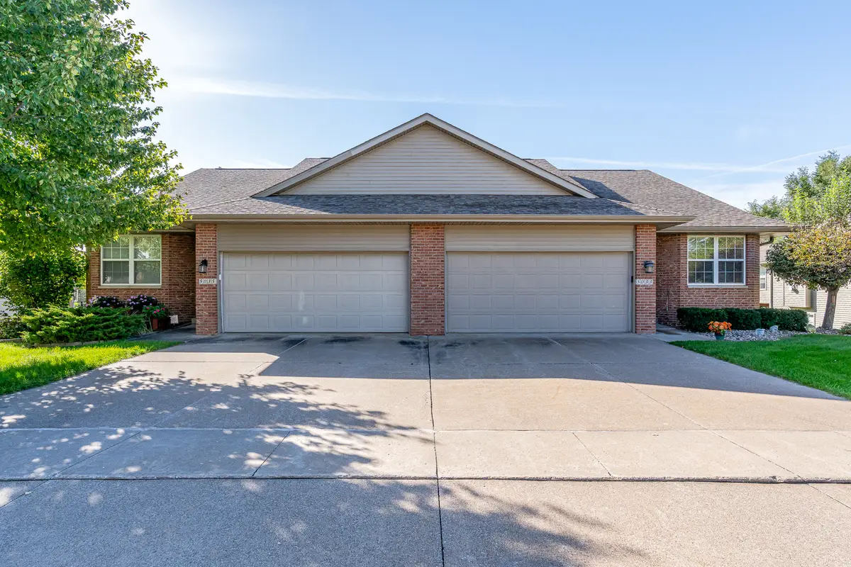 5033 Red Fox Road, Bettendorf, IA 52722 - #1