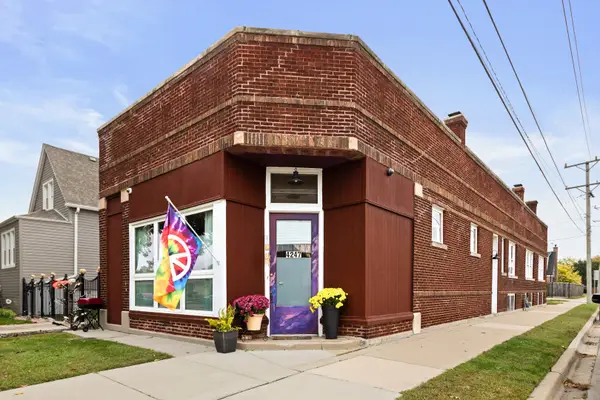 4247 Grove Avenue, Brookfield, IL 60513